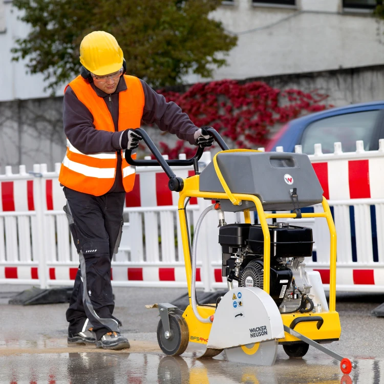 Przecinarka jezdna WACKER NEUSON BFS 940 - zdjęcie 7