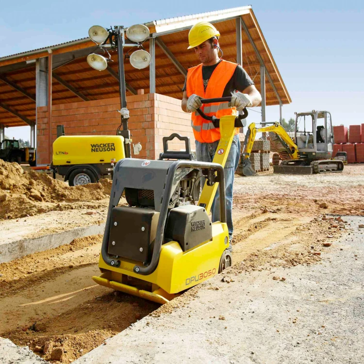 Zagęszczarka rewersyjna WACKER NEUSON DPU 3050 He - zdjęcie 6
