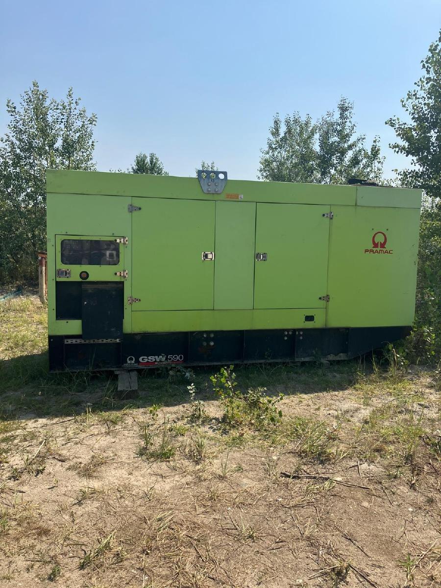 Agregat prądotwórczy dla gminy, szpitala i szkoły — jak wybrać zasilanie awaryjne (Pramac Stage V i diesel)